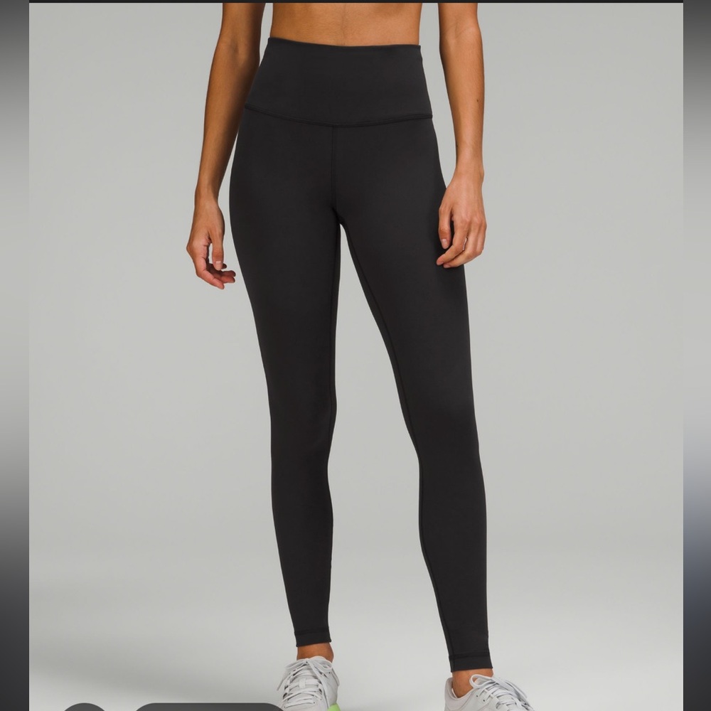 Black Lululemon leggings